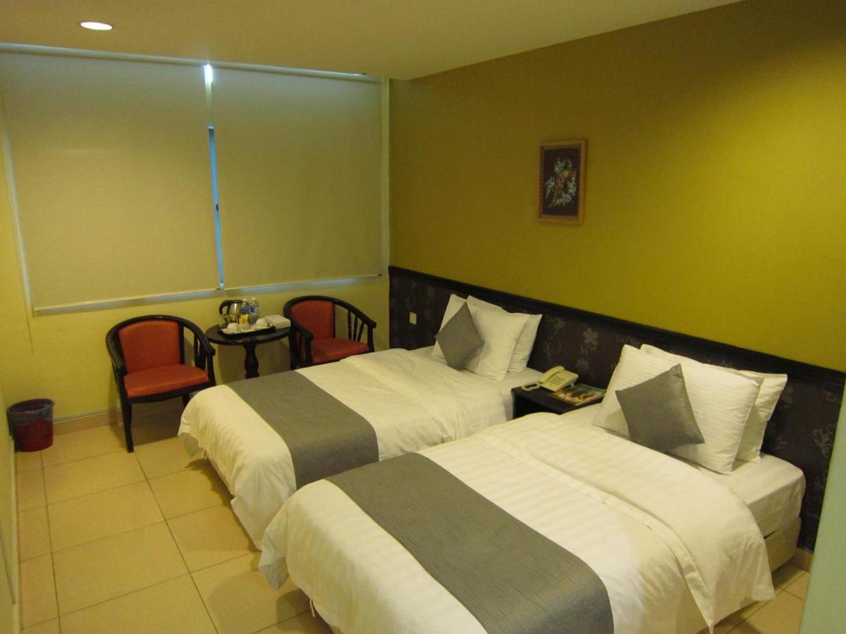 Oyo 151 Twin Hotel Куала-Лумпур Экстерьер фото
