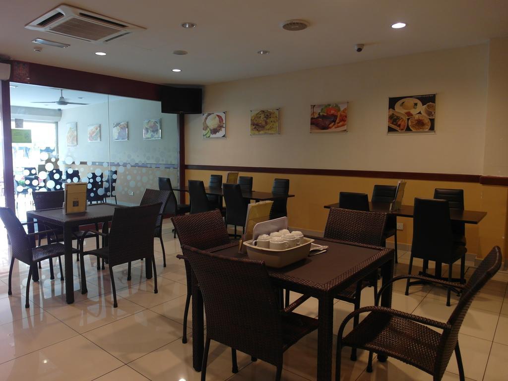 Oyo 151 Twin Hotel Куала-Лумпур Экстерьер фото
