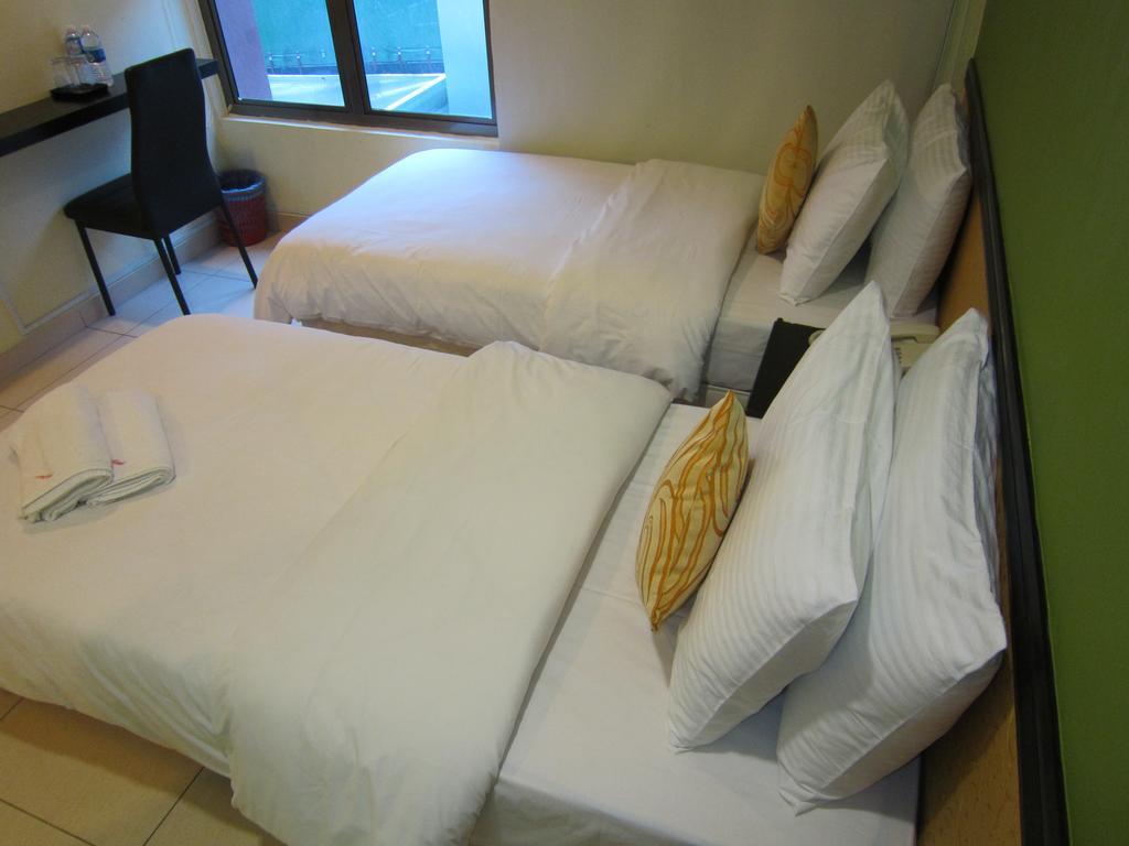 Oyo 151 Twin Hotel Куала-Лумпур Экстерьер фото